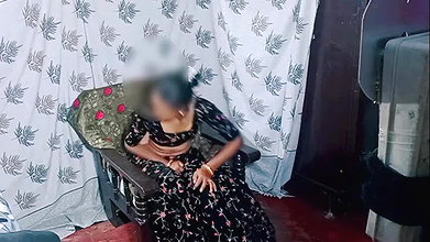 Standing Half Niked Bhabhi Ji Caught Dever Leg